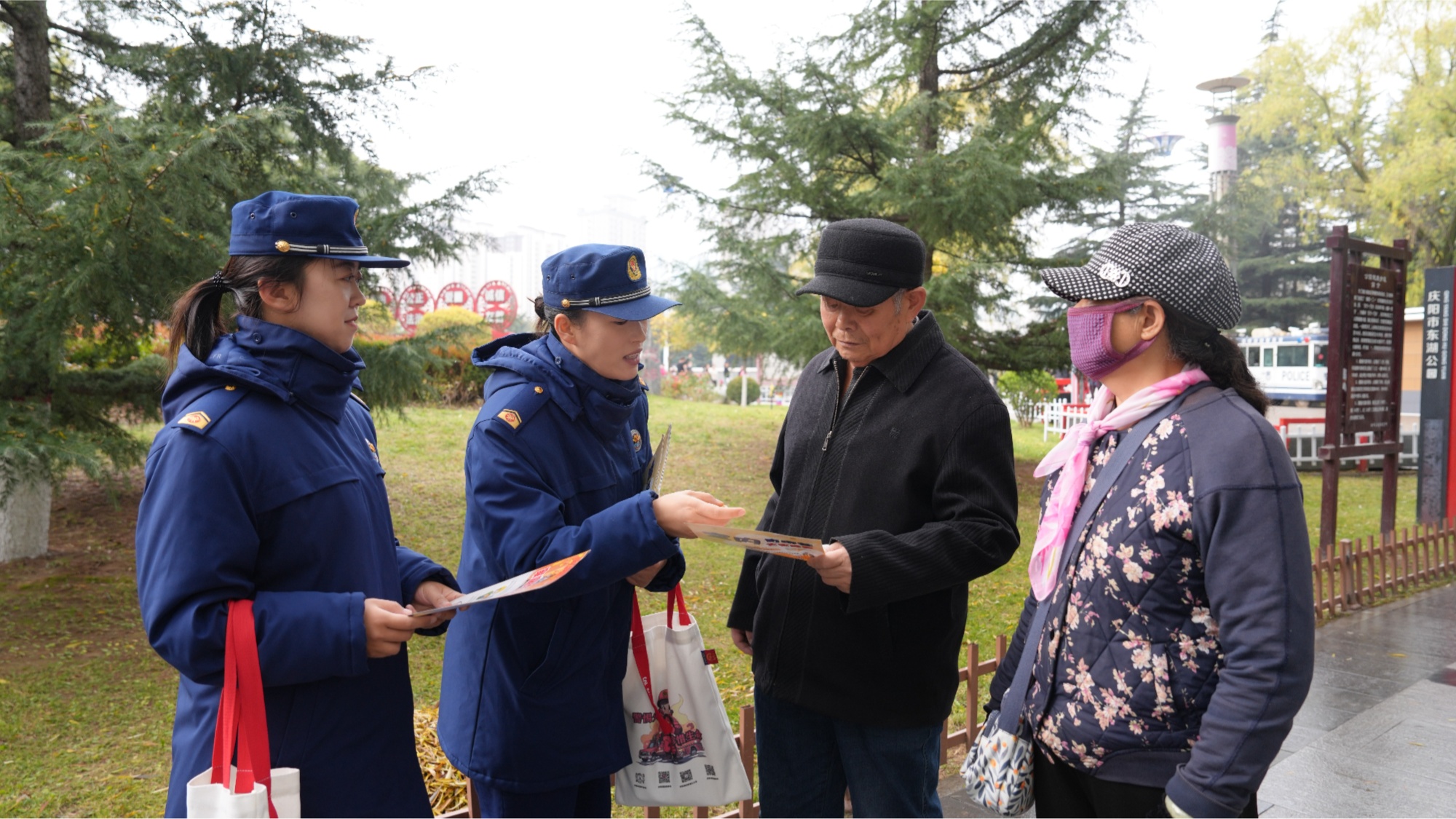 准晨练市民 公园成为科普新阵地开元棋牌甘肃庆阳消防：“瞄”